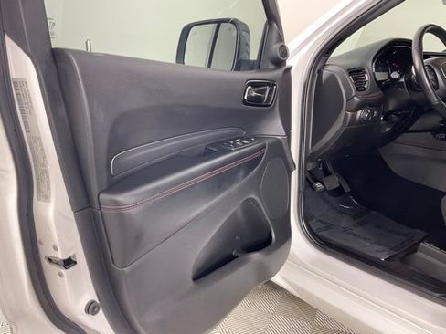 Used 2025 Dodge Durango GT w/ Blacktop Package AWD/4WD image 12