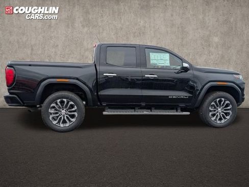 New 2026 GMC Canyon Denali image 8