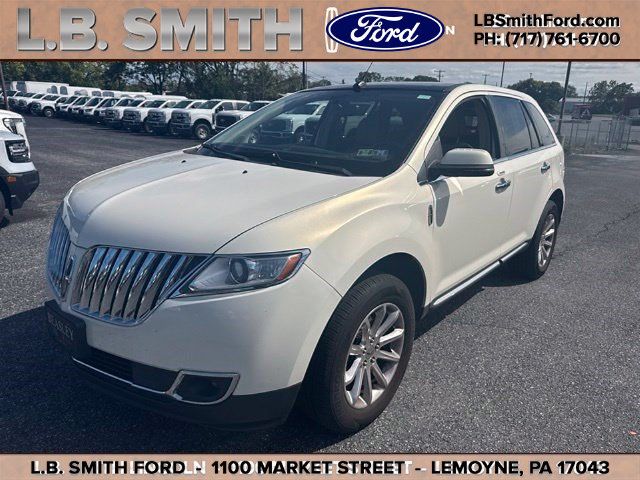 Used 2013 Lincoln MKX AWD image 1