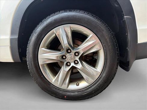Used 2014 Toyota Highlander Limited Platinum AWD/4WD image 10
