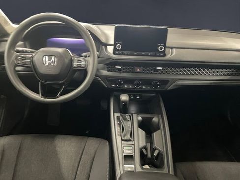 Certified 2025 Honda Accord SE image 10