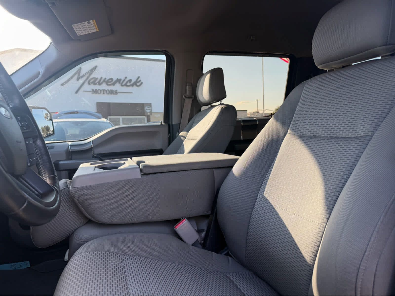 Used 2015 Ford F150 XLT w/ Equipment Group 302A Luxury AWD/4WD image 5