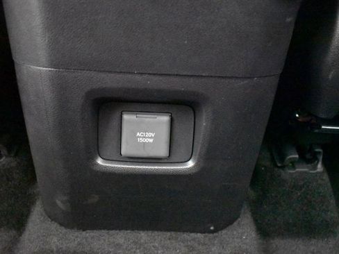 Used 2025 Toyota Grand Highlander AWD Hybrid image 22