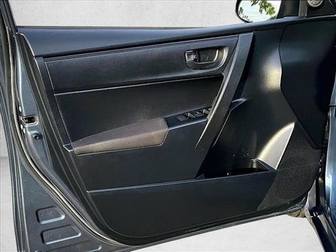 Used 2019 Toyota Corolla L FWD image 17