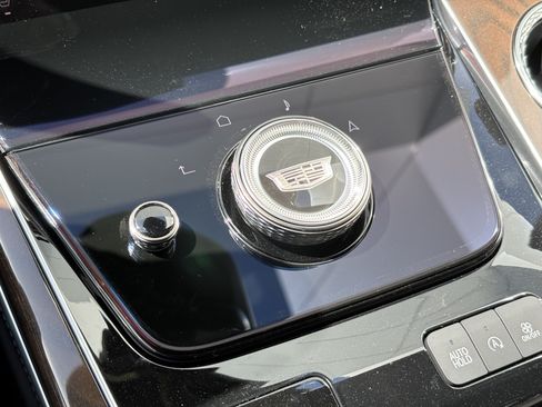 New 2026 Cadillac Escalade ESV Platinum Sport AWD/4WD image 25