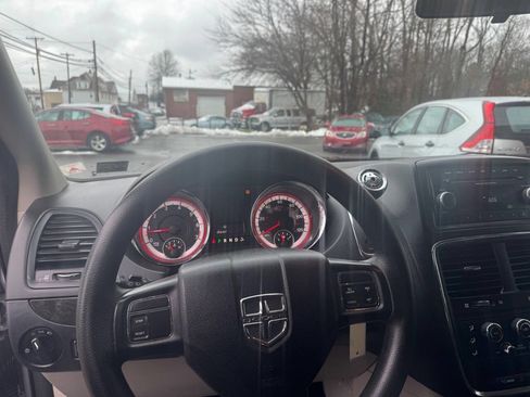 Used 2014 Dodge Grand Caravan SE w/ Quick Order Package 29E SE image 13