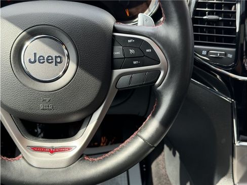 Used 2019 Jeep Grand Cherokee Trailhawk w/ Trailhawk Luxury Group AWD/4WD image 44