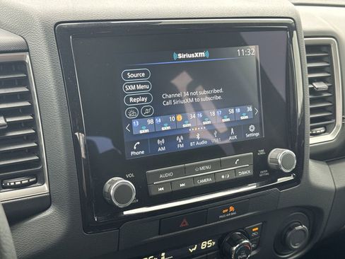 Used 2022 Nissan Frontier SV image 23