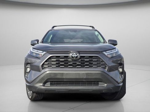 Used 2022 Toyota RAV4 XLE Premium AWD/4WD image 3
