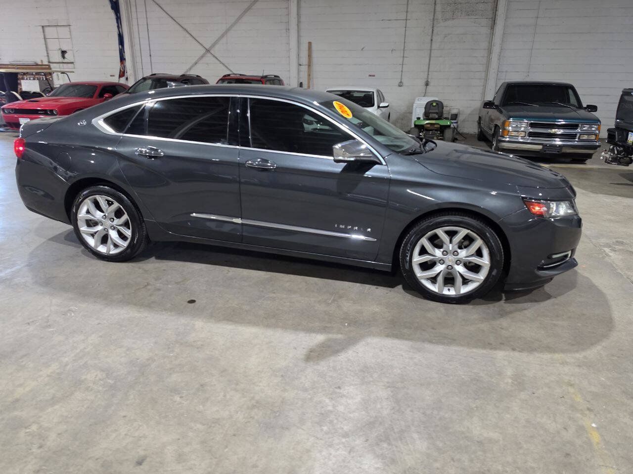 Used 2018 Chevrolet Impala Premier FWD image 16