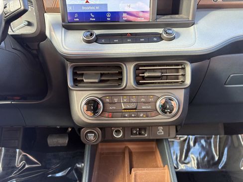 Used 2024 Ford Maverick Lariat image 16