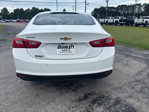Used 2024 Chevrolet Malibu LS w/ Driver Confidence Package image 3