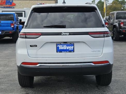 New 2025 Jeep Grand Cherokee Limited w/ Luxury Tech Group II image 8