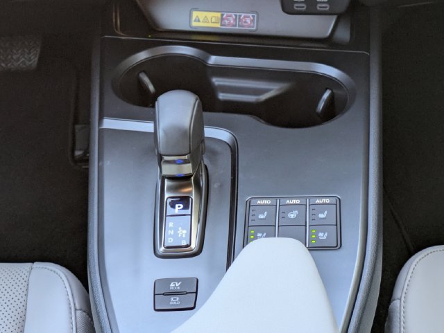 Used 2025 Lexus UX 300h FWD w/ Cold Area Package image 16