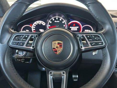 Used 2022 Porsche Cayenne Turbo AWD/4WD image 21