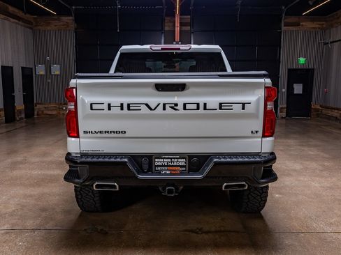 Used 2023 Chevrolet Silverado 1500 LT Trail Boss w/ Protection Package AWD/4WD image 8