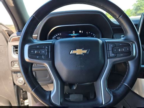 Used 2023 Chevrolet Suburban LT AWD/4WD image 22