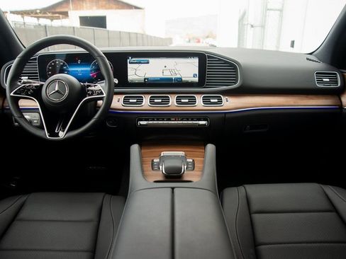 Used 2025 Mercedes-Benz GLE 350 4MATIC image 33