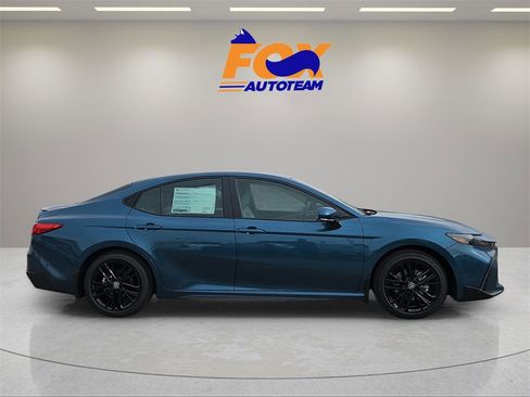 New 2026 Toyota Camry SE image 5