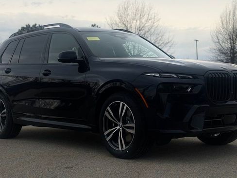 New 2026 BMW X7 xDrive40i w/ M Sport Package image 8
