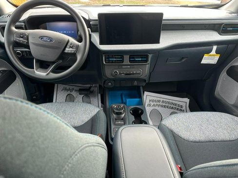 Used 2025 Ford Maverick XLT w/ Equipment Group 302A image 11