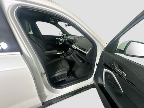 Used 2025 BMW X1 xDrive28i AWD/4WD image 31