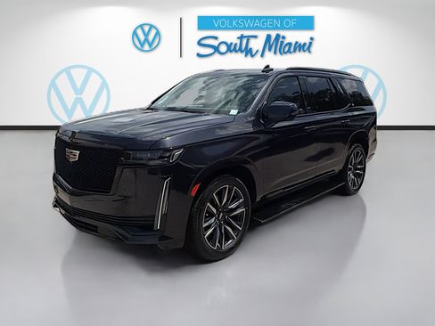 Used 2023 Cadillac Escalade Sport Platinum AWD/4WD image 3