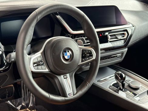 Used 2025 BMW Z4 M40i w/ Premium Package RWD image 2