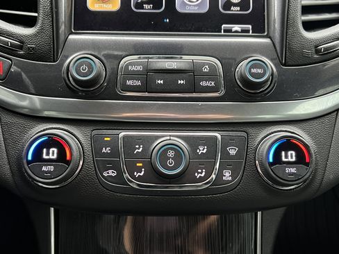 Used 2019 Chevrolet Impala LT w/ Sunroof and Spoiler Package image 29