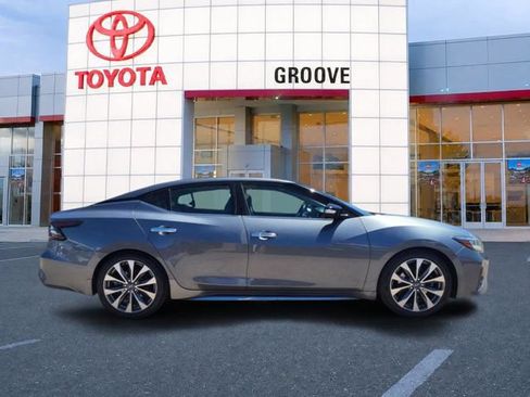 Used 2019 Nissan Maxima Platinum w/ Sport Mat Group FWD image 7