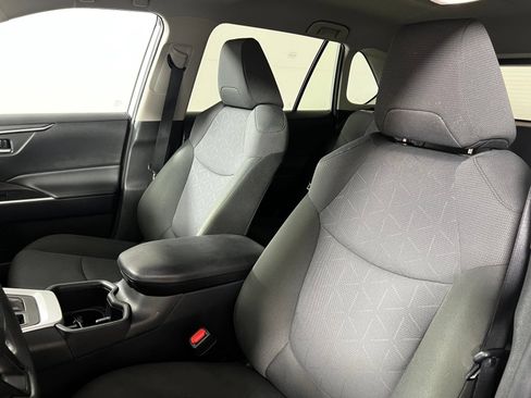 Certified 2025 Toyota RAV4 XLE FWD image 14