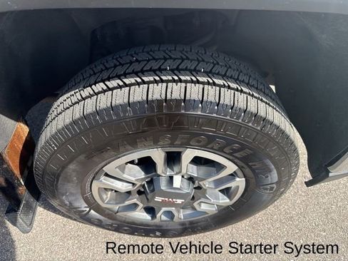 Used 2023 GMC Sierra 3500 SLT w/ SLT Convenience Package AWD/4WD image 32