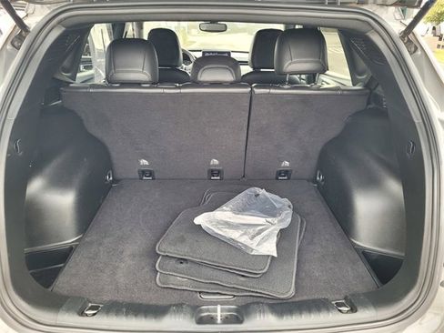 Used 2023 Jeep Compass Limited image 31