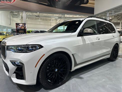 Used 2020 BMW X7 M50i w/ Dynamic Handling Package AWD/4WD image 18