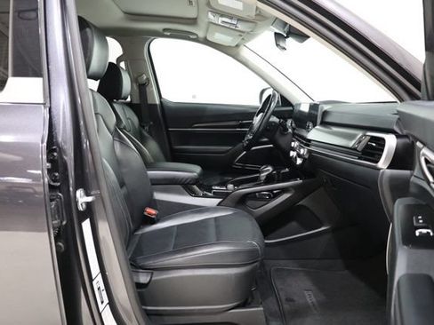 Used 2025 Kia Telluride S AWD/4WD image 40