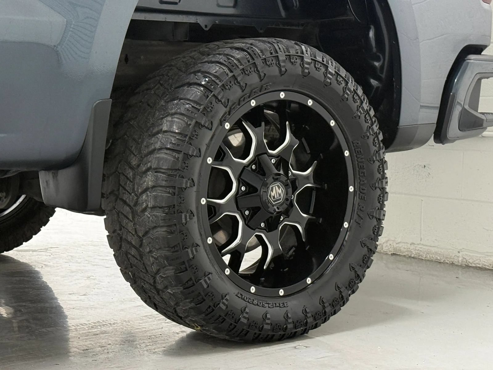 Used 2020 Chevrolet Silverado 1500 RST w/ Texas Edition RWD image 35