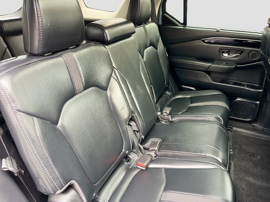 Used 2023 Honda Pilot Touring image 29