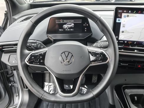 Certified 2025 Volkswagen ID.4 Pro AWD/4WD image 19