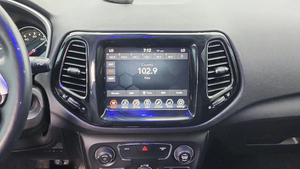 Used 2018 Jeep Compass Limited AWD/4WD image 13