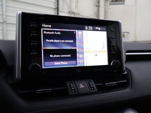 Used 2020 Toyota RAV4 Limited image 20