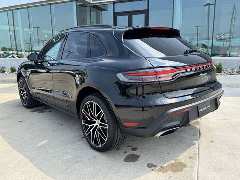 New 2026 Porsche Macan image 3