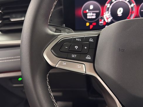 New 2026 Volkswagen Tiguan SE AWD/4WD image 23