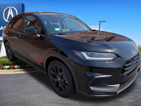 Used 2023 Honda HR-V Sport image 4