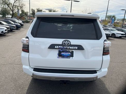 Used 2022 Toyota 4Runner TRD Off-Road image 10