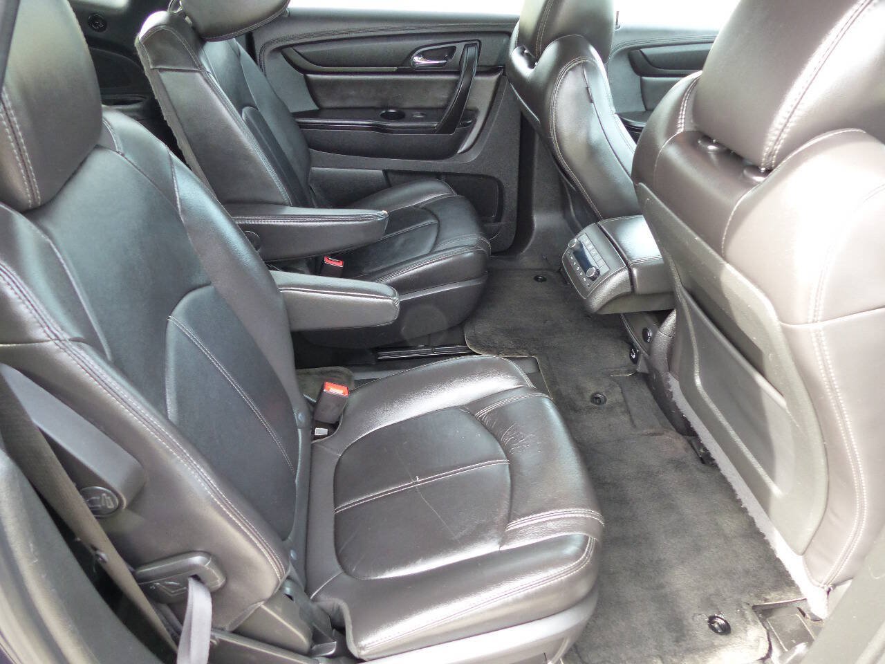 Used 2017 Chevrolet Traverse LT AWD/4WD image 25