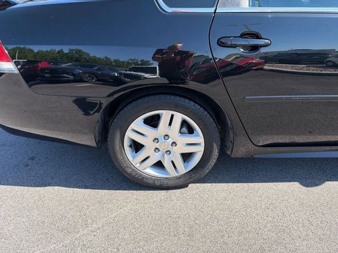 Used 2012 Chevrolet Impala LT w/ LT Sunroof Package FWD image 11