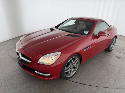 Used 2013 Mercedes-Benz SLK 250 image 2
