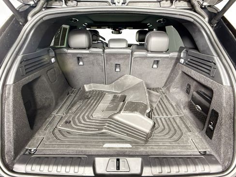 Used 2024 Land Rover Range Rover Sport SE image 34