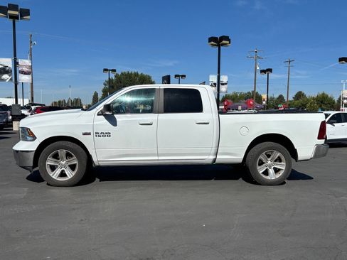 Used 2020 RAM 1500 Classic SLT w/ Luxury Group RWD image 4