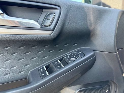 Used 2020 Ford Escape SE AWD/4WD image 25